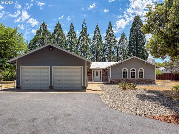 $799,000 | 1065 Harlan Street, Roseburg, OR 97471