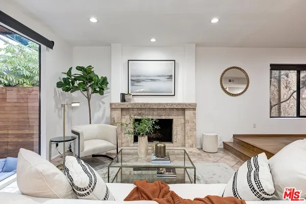 $1,195,000 | 1427 South Bentley Avenue, Unit C, Los Angeles, CA 90025