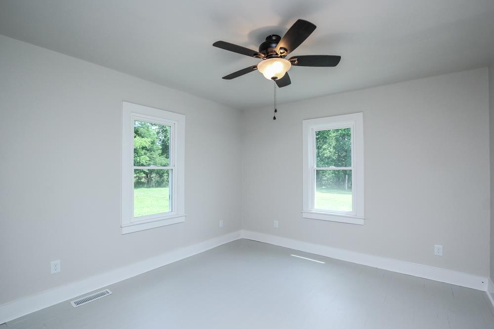 950 Owens Road Watertown, TN 37184 - Photo 13 of 30 an empty room with a window