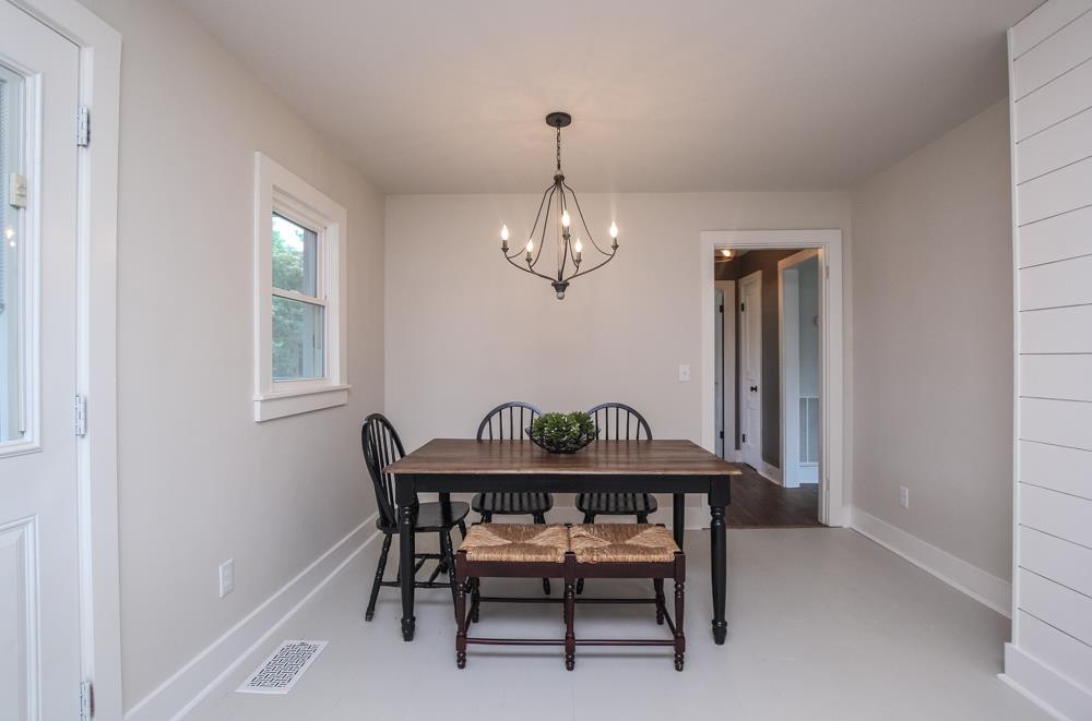 950 Owens Road Watertown, TN 37184 - Photo 8 of 30 a dining room with furniture and window