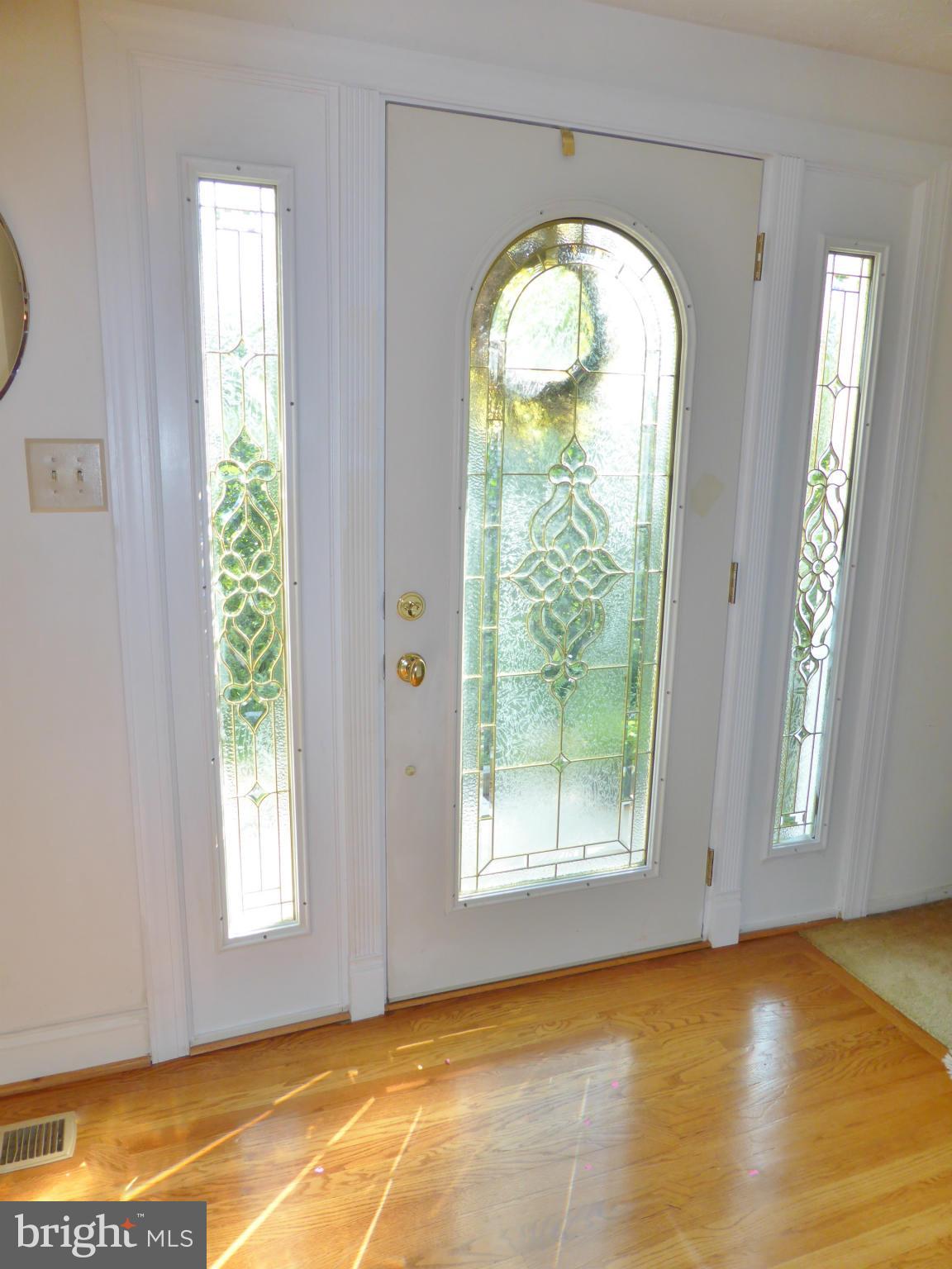 7587 Vogels Way Springfield, VA 22153 - Photo 2 of 26 Foyer