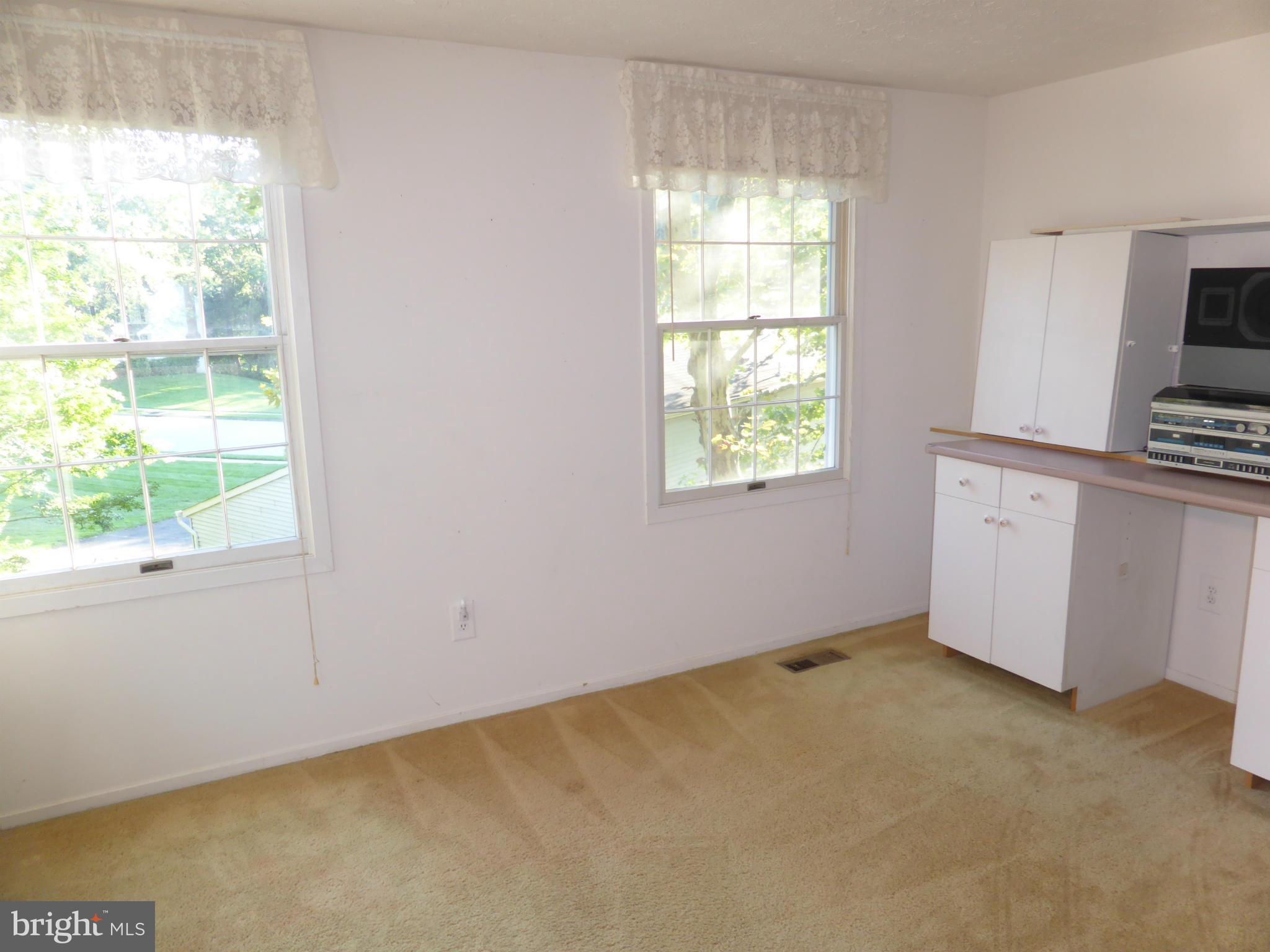 7587 Vogels Way Springfield, VA 22153 - Photo 15 of 26 Bedroom 5