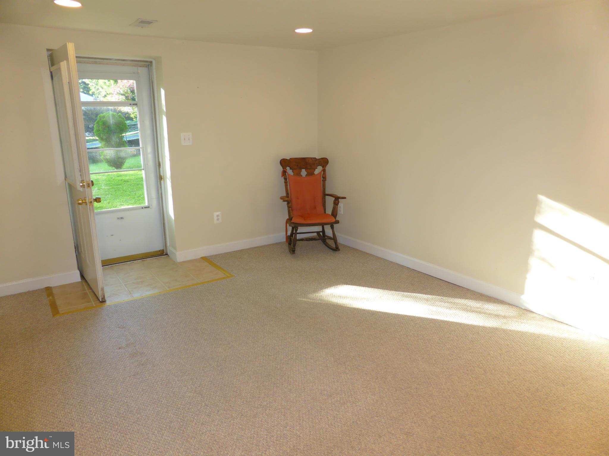 7587 Vogels Way Springfield, VA 22153 - Photo 16 of 26 Inlaw Suite