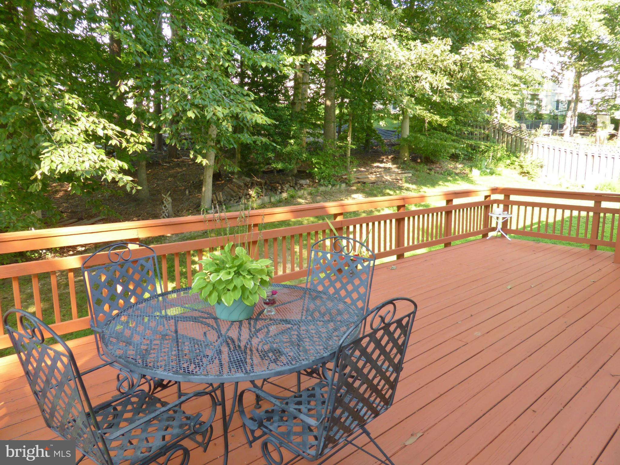 7587 Vogels Way Springfield, VA 22153 - Photo 22 of 26 Deck