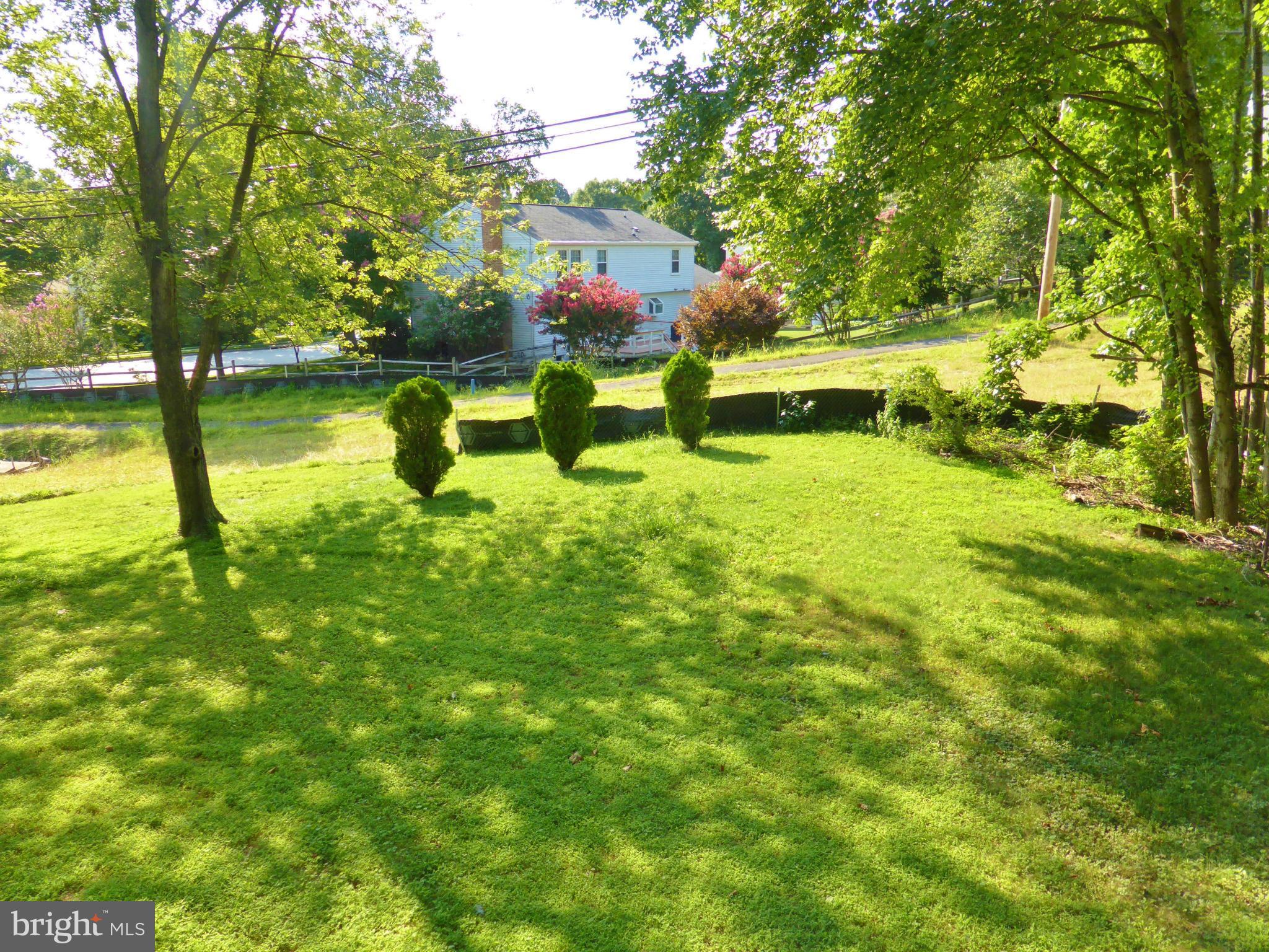7587 Vogels Way Springfield, VA 22153 - Photo 24 of 26 Exterior (Rear)