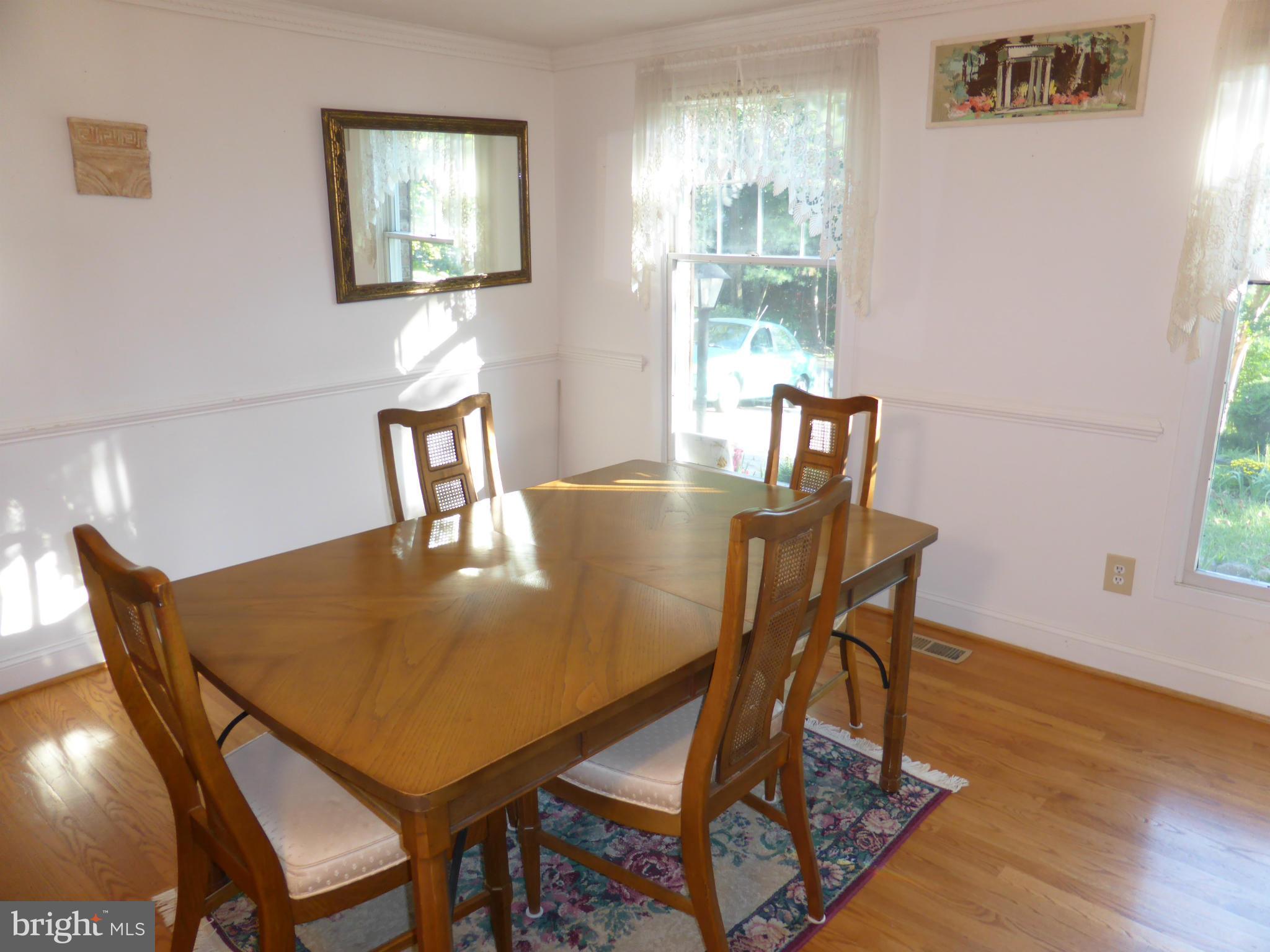 7587 Vogels Way Springfield, VA 22153 - Photo 4 of 26 Dining Room