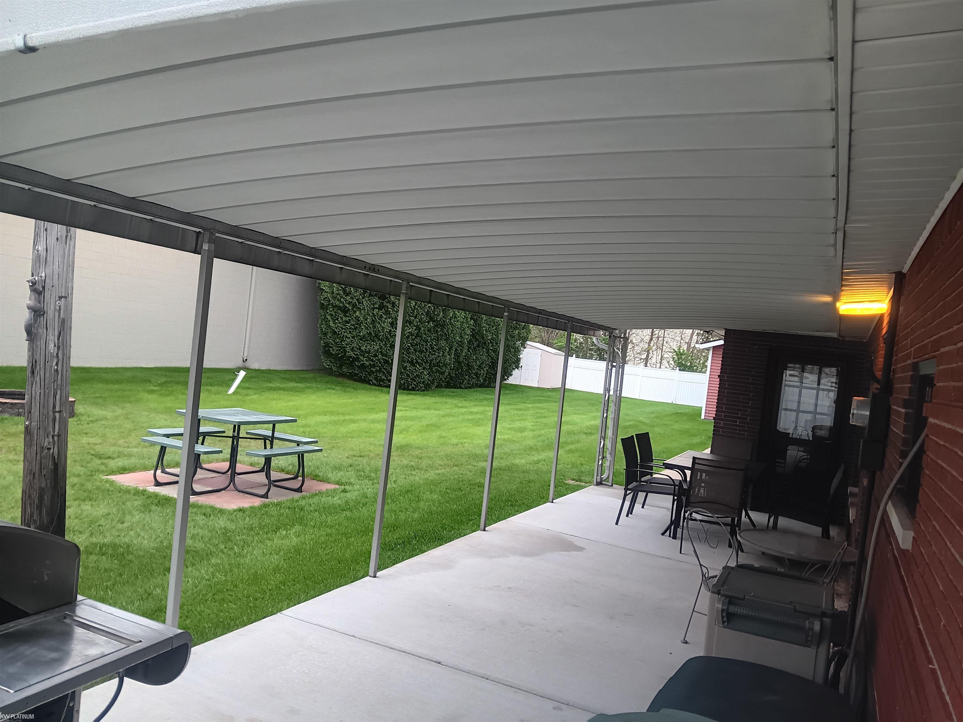 4761 Lapeer Road Smiths Creek, MI 48074 - Photo 2 of 30