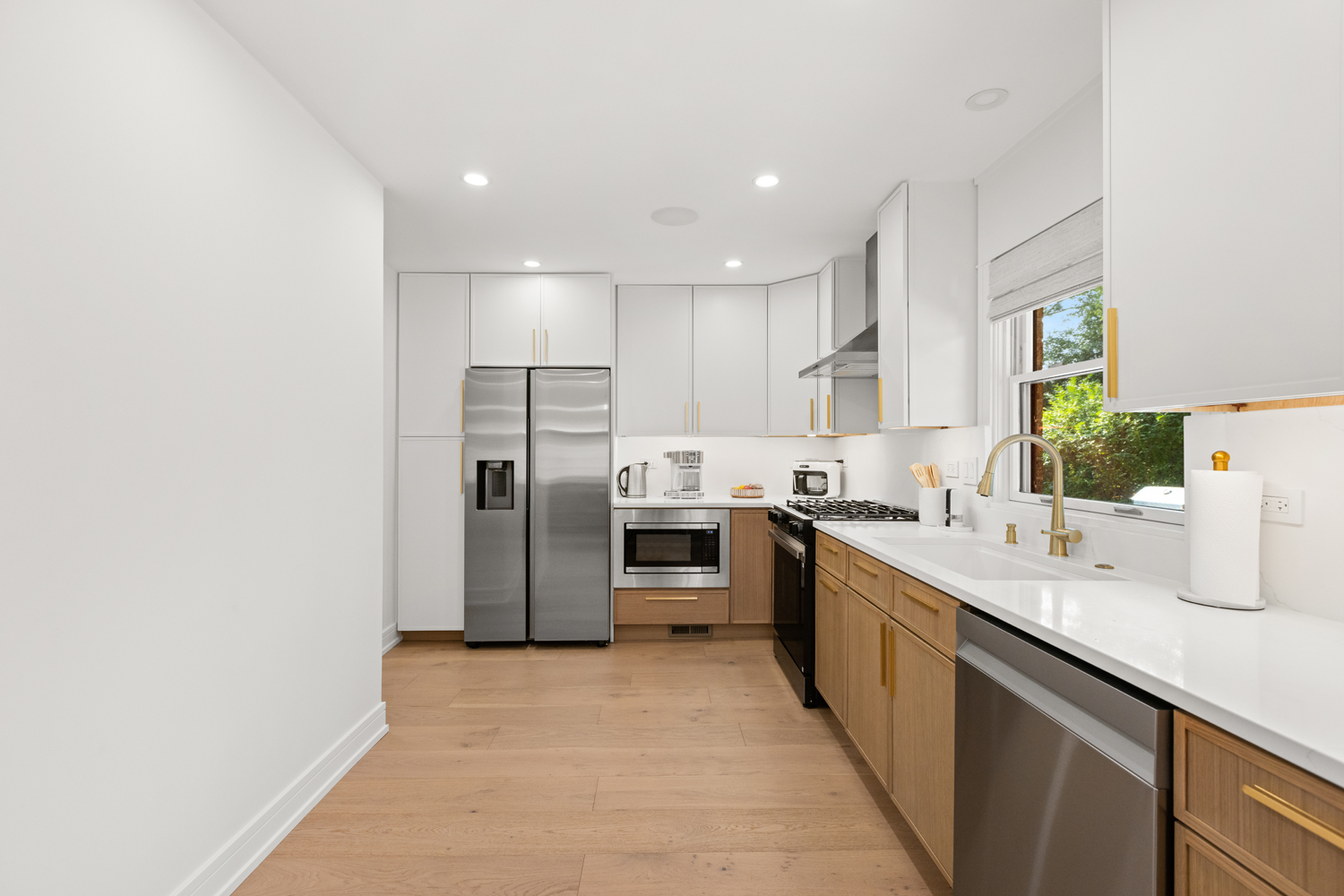 3936 Dundee Road Northbrook, IL 60062 - Photo 18 of 46 Gallery Image 18
