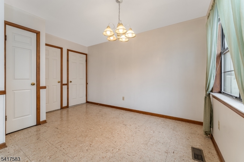 226 Riva Drive Hackettstown, NJ 07840 - Photo 11 of 19