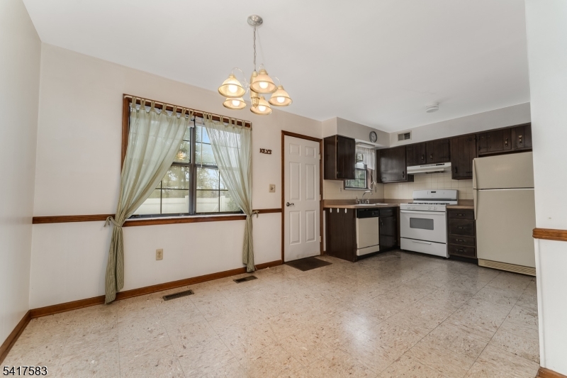 226 Riva Drive Hackettstown, NJ 07840 - Photo 13 of 19