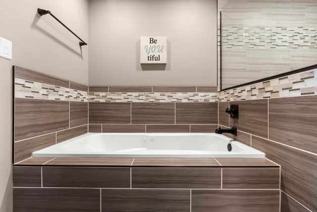 $1,248,999 | 2800 West 133rd Avenue, Crown Point, IN 46307