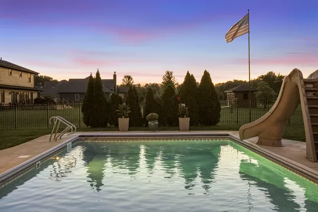 $1,248,999 | 2800 West 133rd Avenue, Crown Point, IN 46307