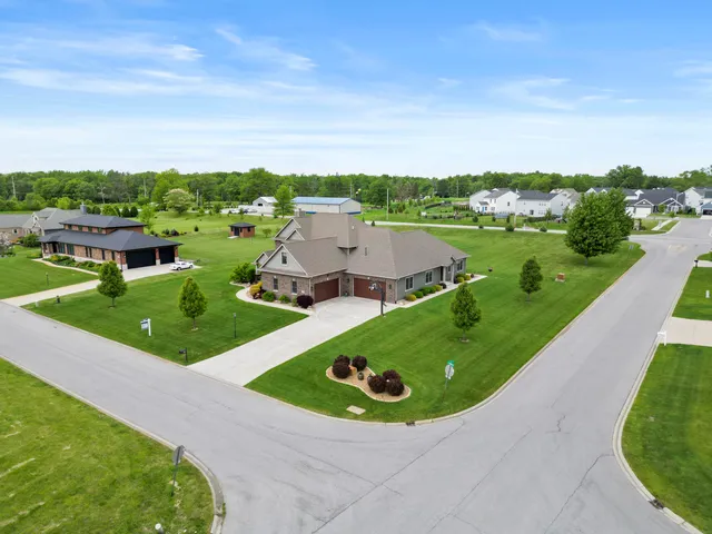 $1,248,999 | 2800 West 133rd Avenue, Crown Point, IN 46307