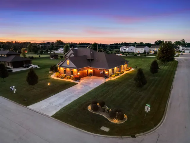 $1,248,999 | 2800 West 133rd Avenue, Crown Point, IN 46307