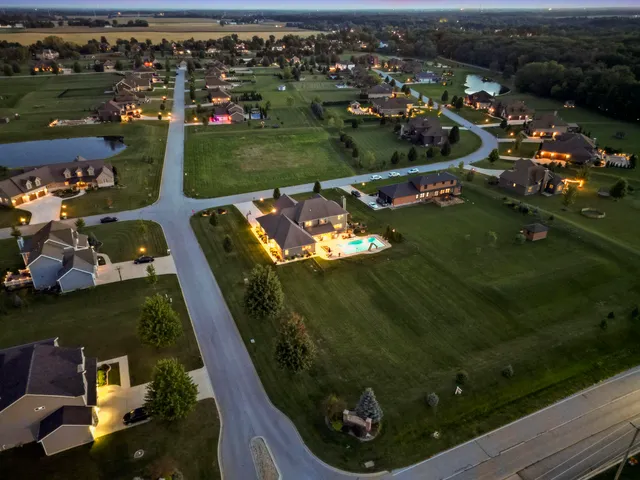 $1,248,999 | 2800 West 133rd Avenue, Crown Point, IN 46307