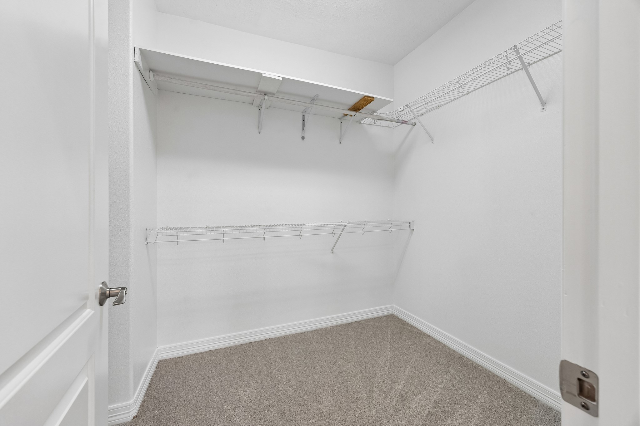 4102 Bonner View Lane Houston, TX 77007 - Photo 12 of 14 a view of an empty walk in closet