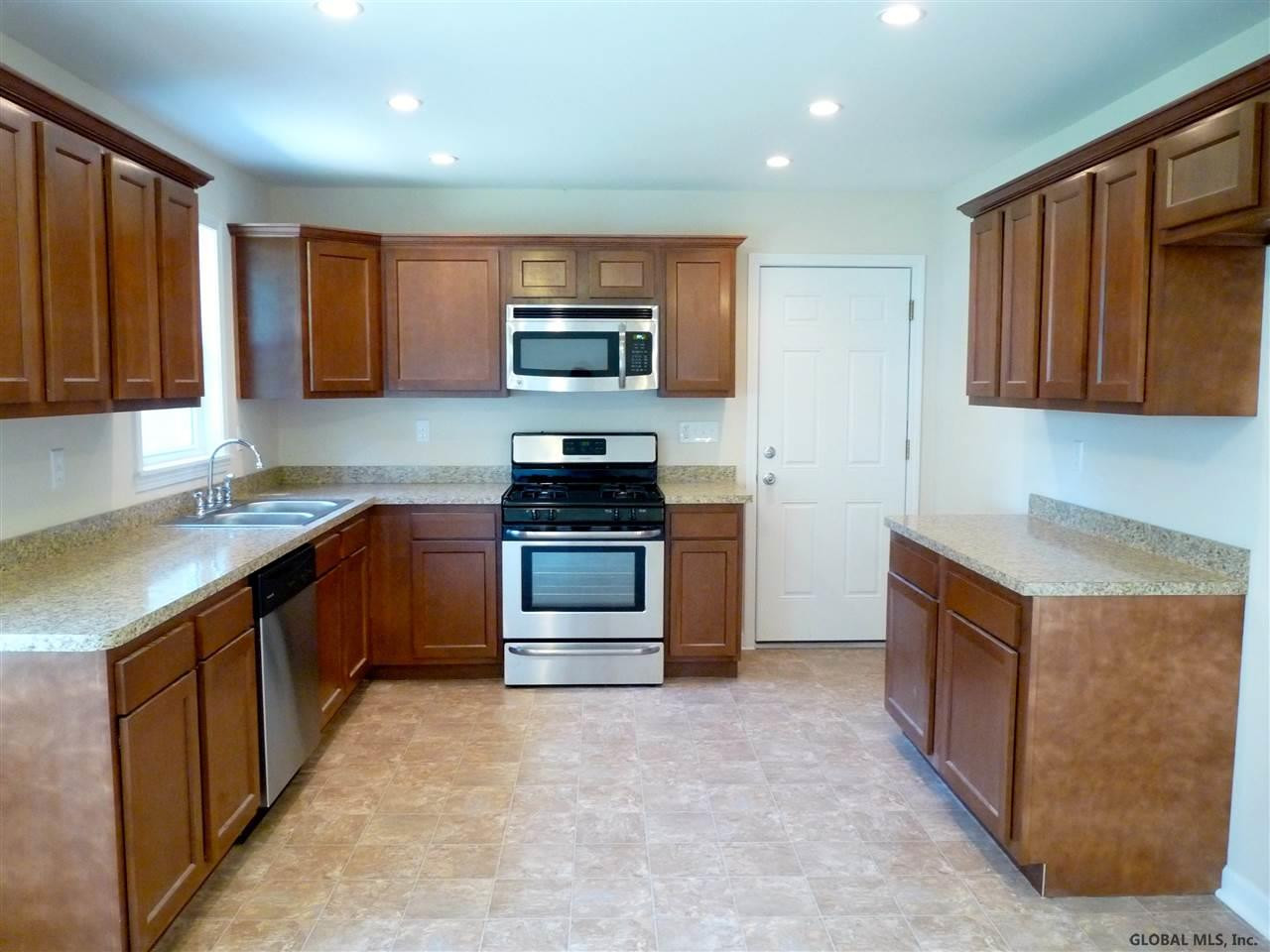 2011 Pyle Road Rotterdam, NY 12303 - Photo 8 of 25 Photo 8