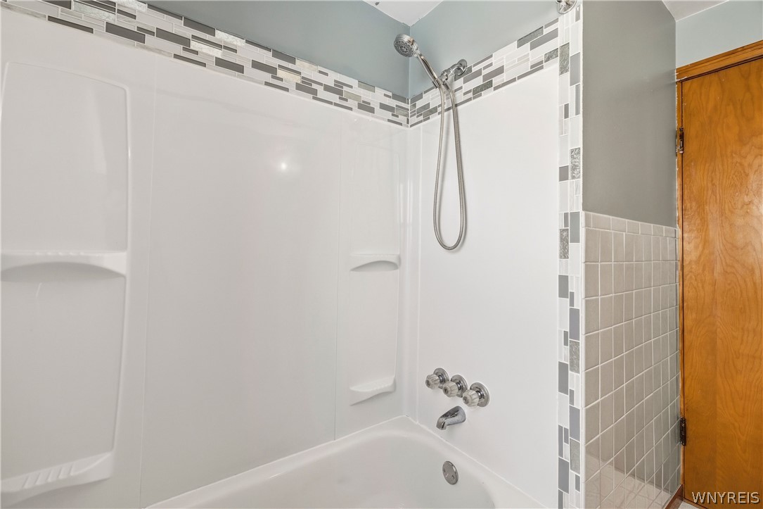 227 Seton Road Cheektowaga, NY 14225 - Photo 12 of 29 Gallery Image 12