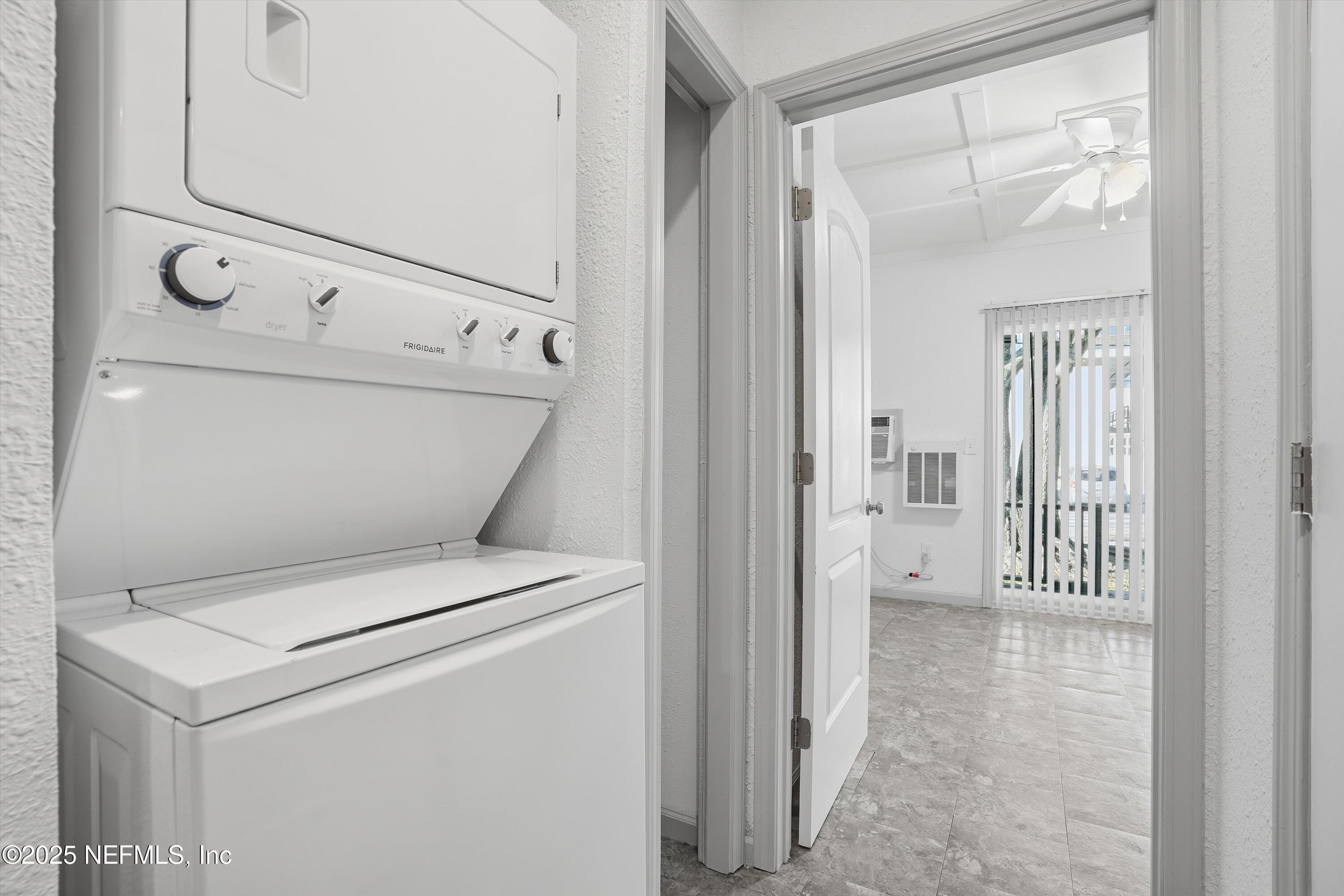 911 Phillips Street Jacksonville, FL 32207 - Photo 12 of 35 09-917 Laundry Area