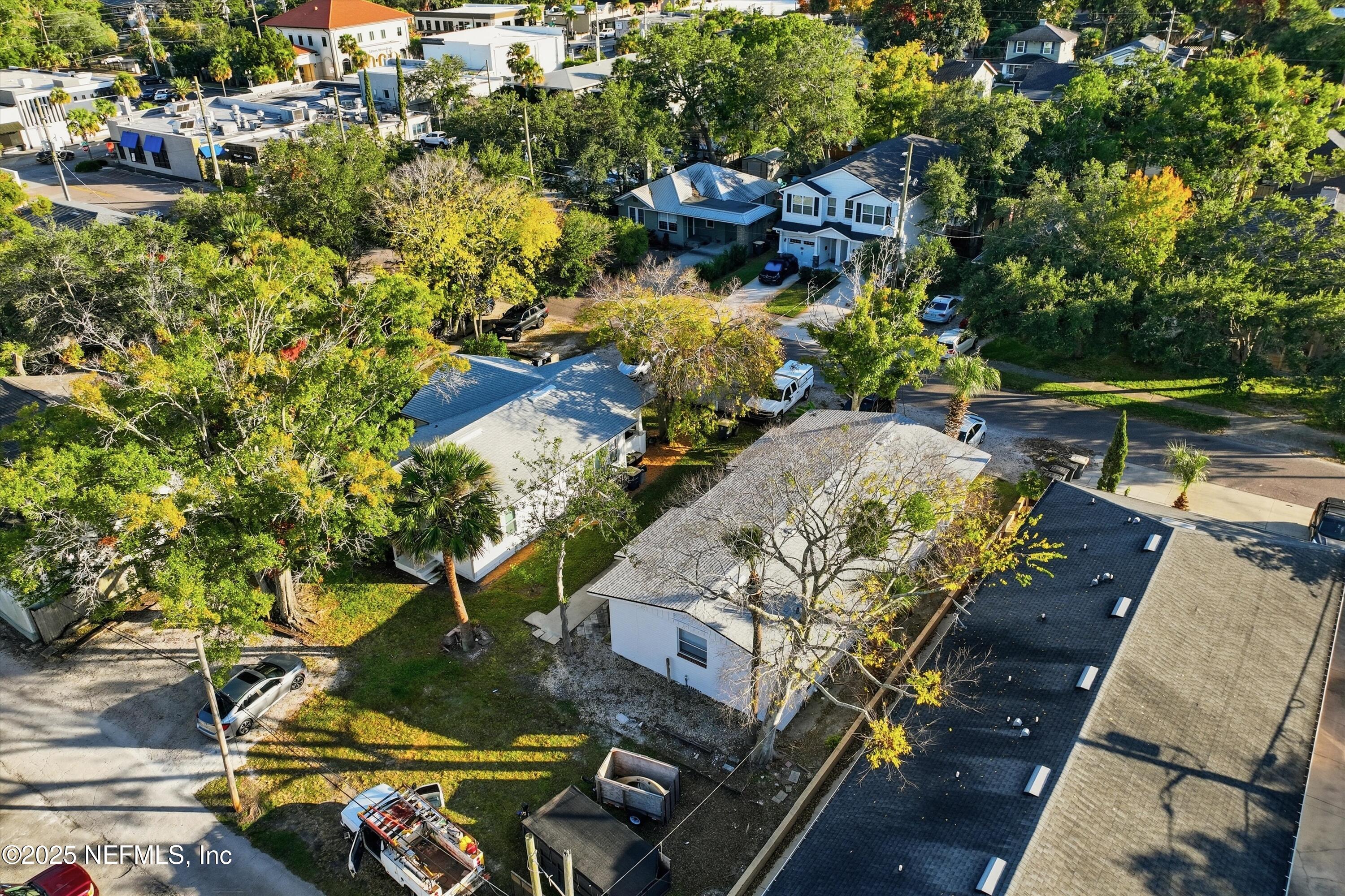 911 Phillips Street Jacksonville, FL 32207 - Photo 33 of 36 an aerial view of a house with a yard basket ball court and outdoor seating