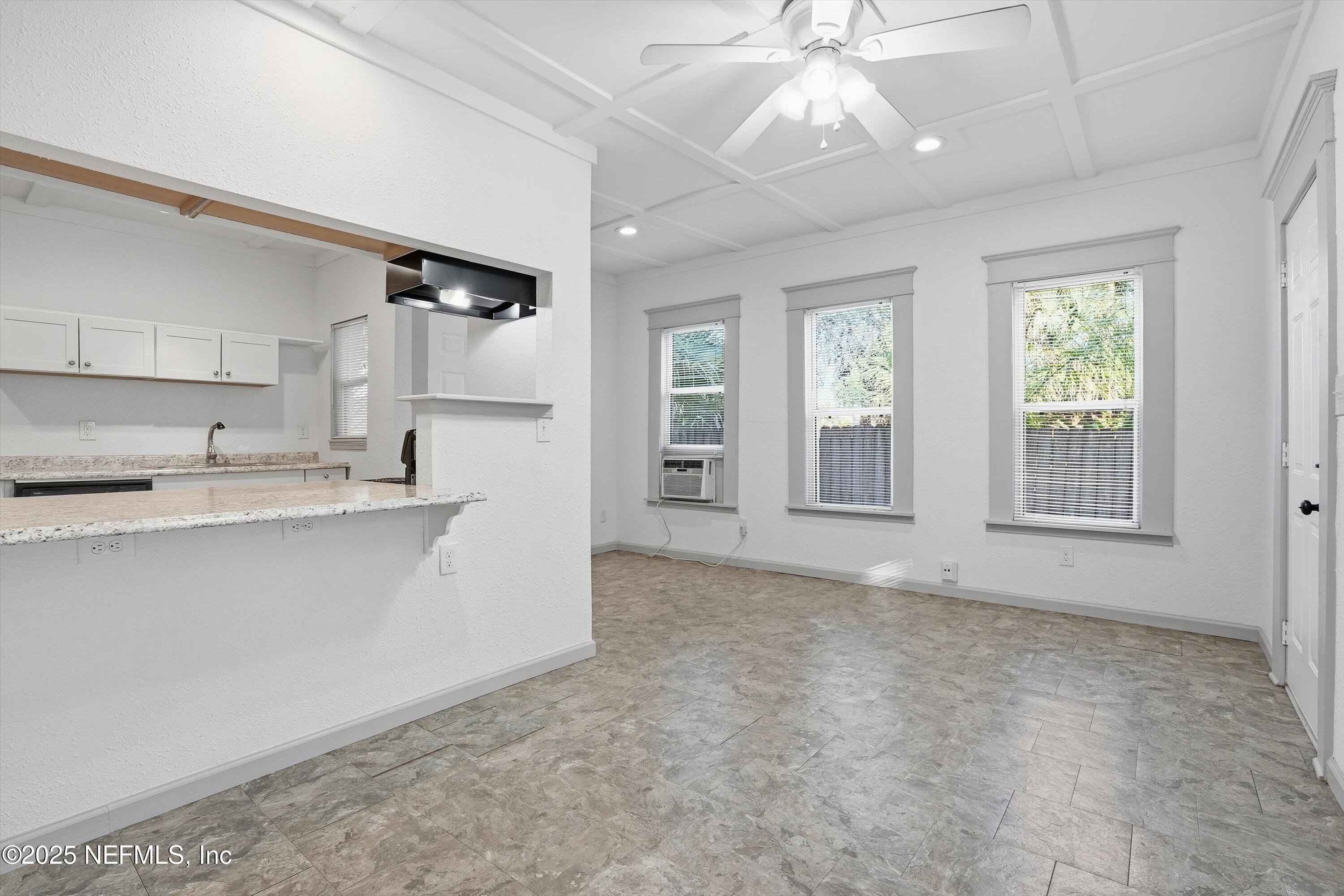 911 Phillips Street Jacksonville, FL 32207 - Photo 6 of 35 03-917 Living and Dining