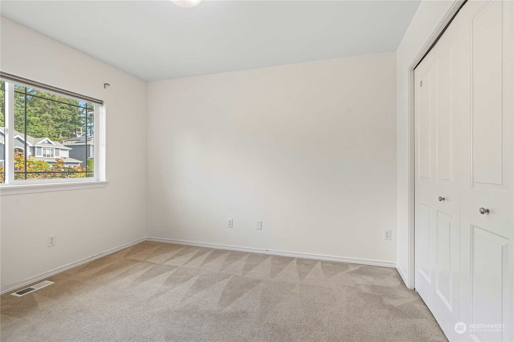4410 239th Place Southeast Bothell, WA 98021 - Photo 32 of 40 an empty room with a window