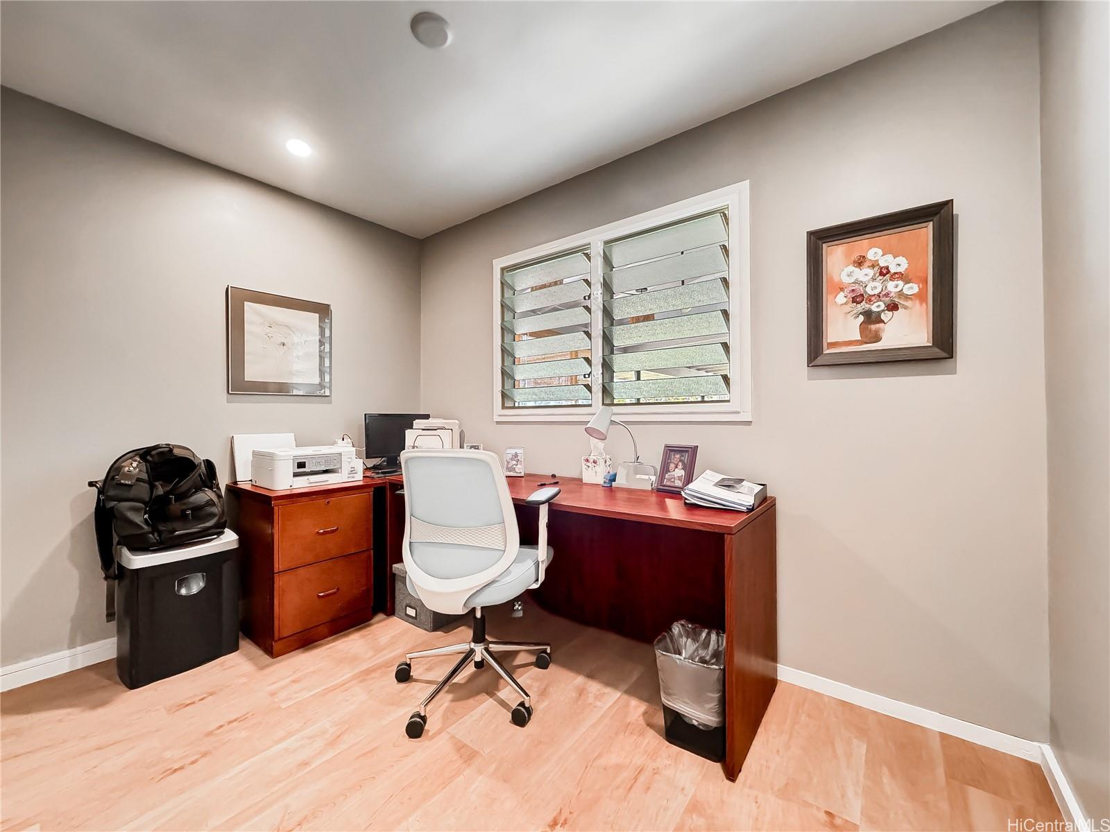 346 Ilimalia Loop Kailua, HI 96734 - Photo 13 of 24 a view of a workspace with furniture