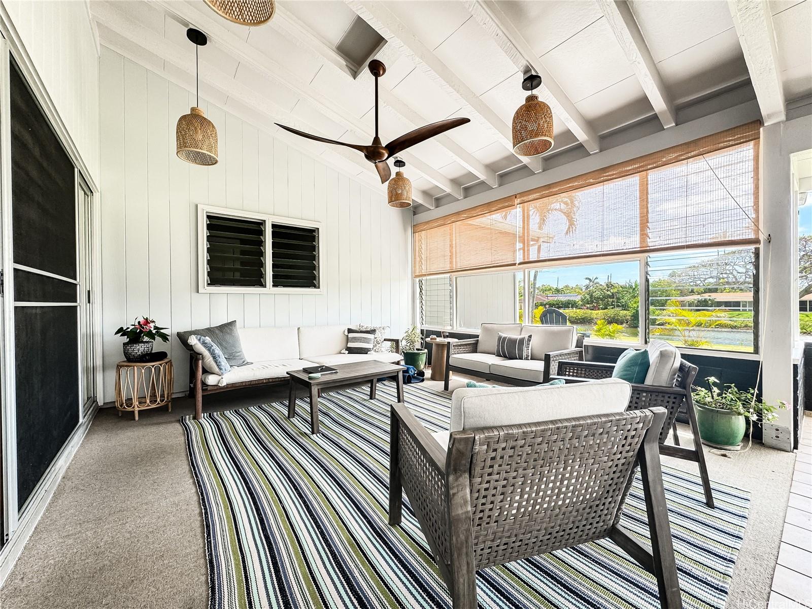 346 Ilimalia Loop Kailua, HI 96734 - Photo 7 of 24 a living room with furniture