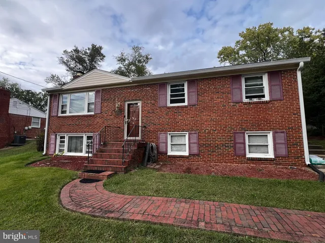 $440,000 | 4206 Lakeview Drive, Temple Hills, MD 20748