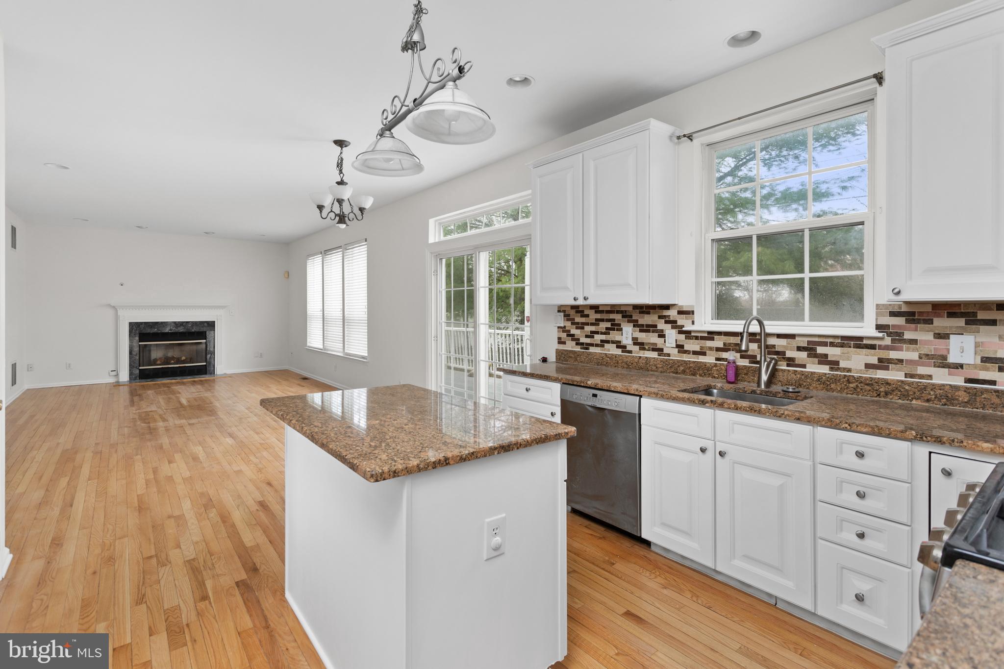 10 Alexander Lane Columbus, NJ 08022 - Photo 12 of 37