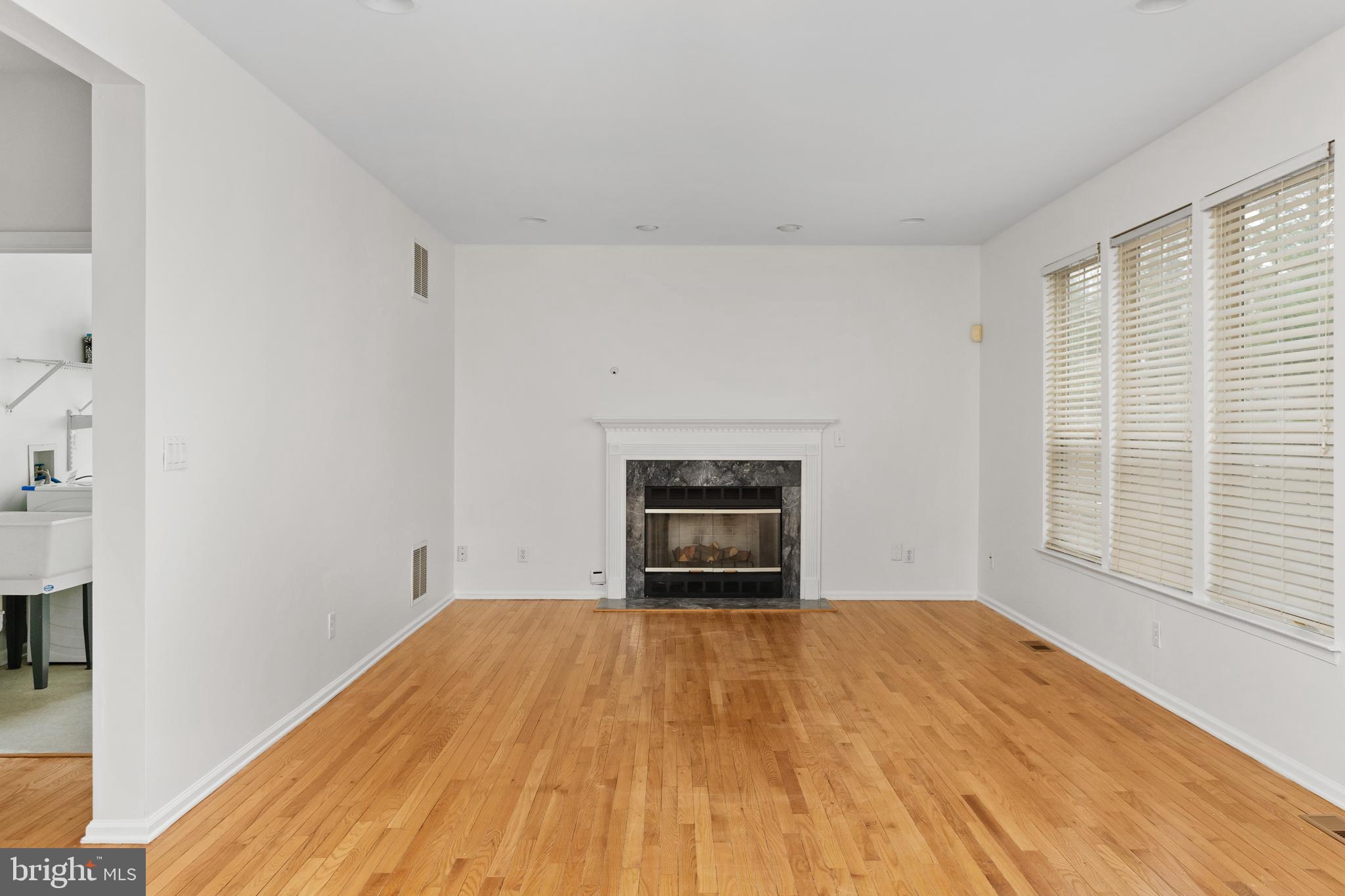 10 Alexander Lane Columbus, NJ 08022 - Photo 15 of 37