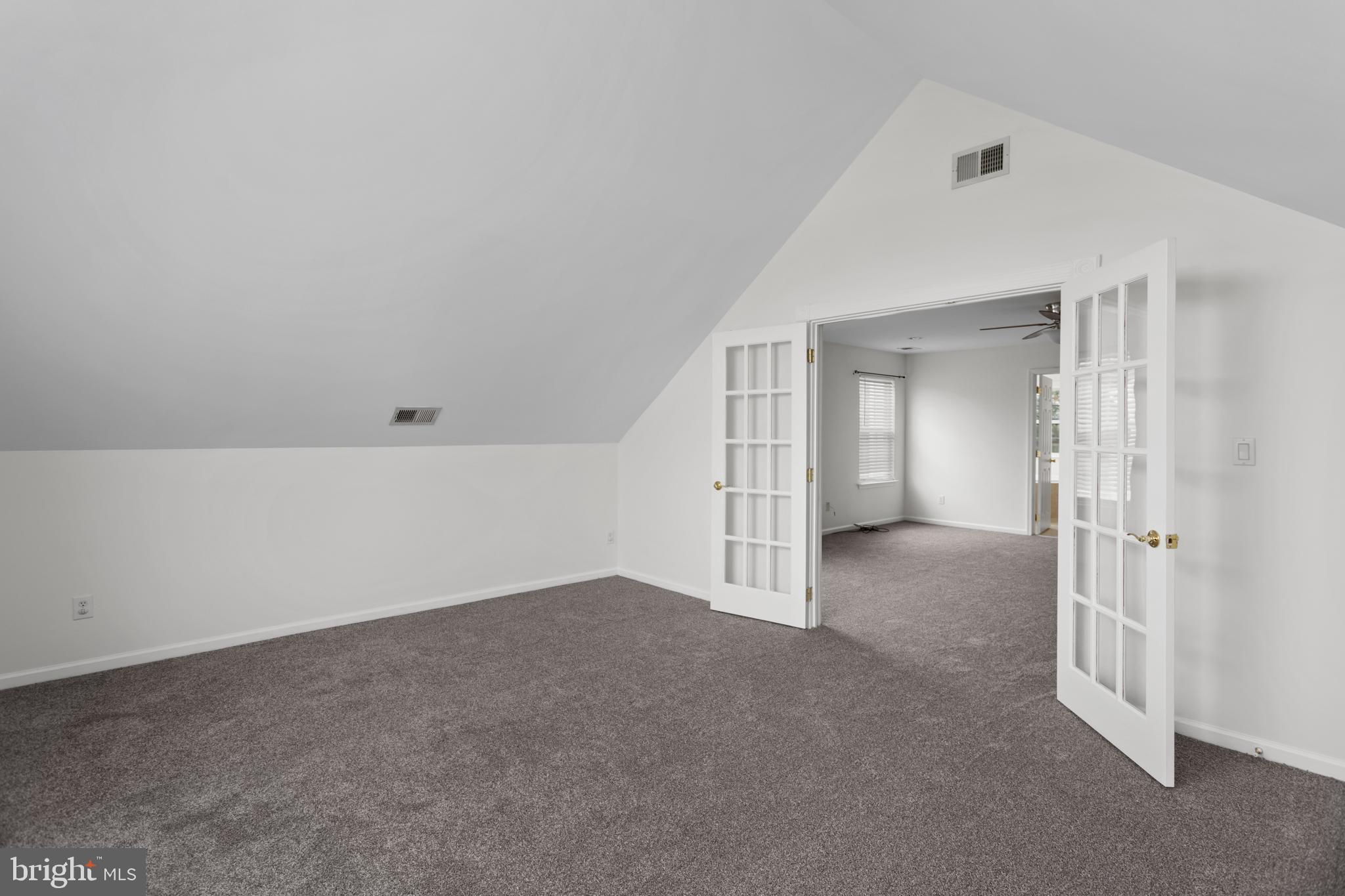 10 Alexander Lane Columbus, NJ 08022 - Photo 23 of 37