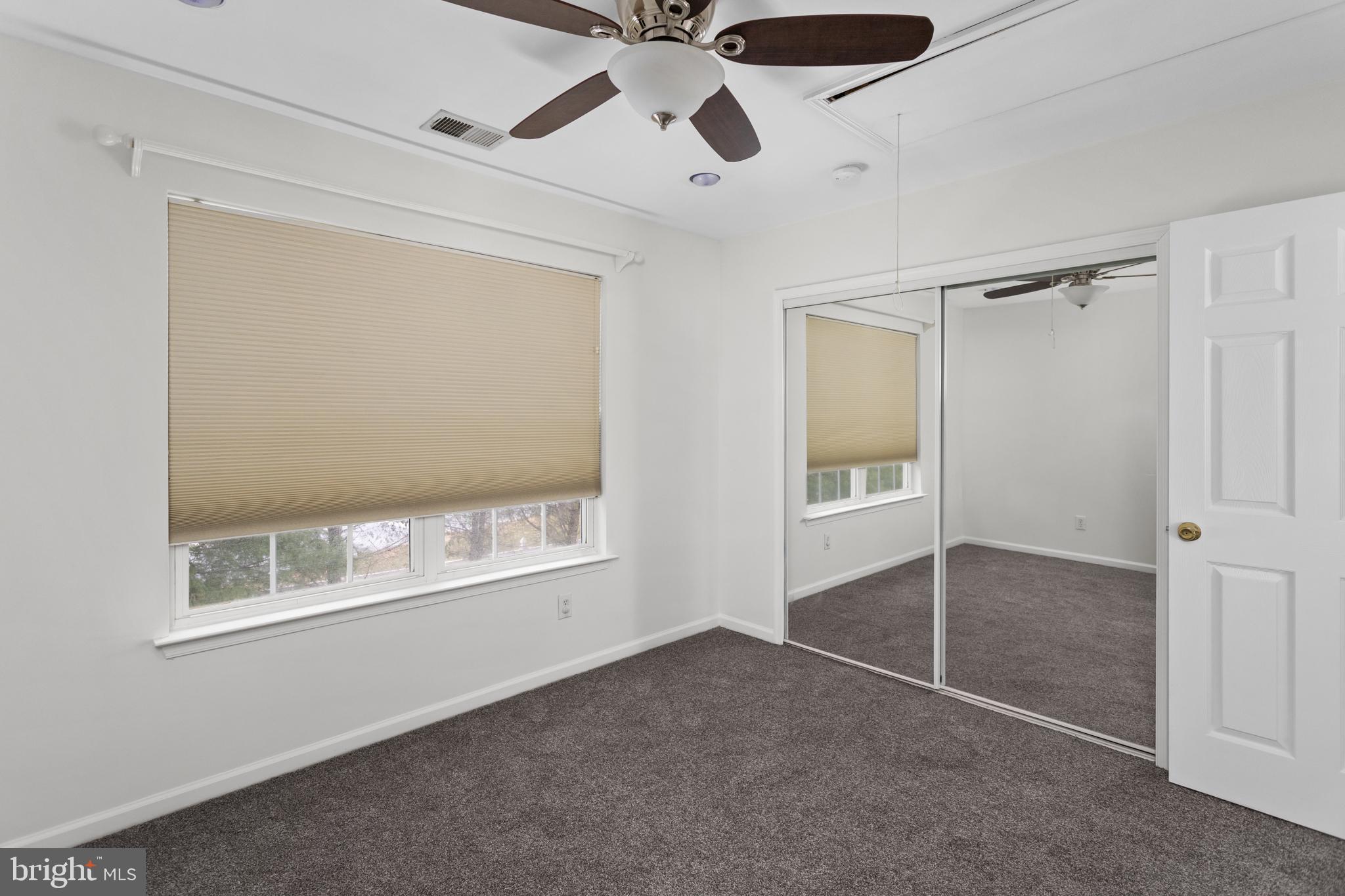 10 Alexander Lane Columbus, NJ 08022 - Photo 27 of 37