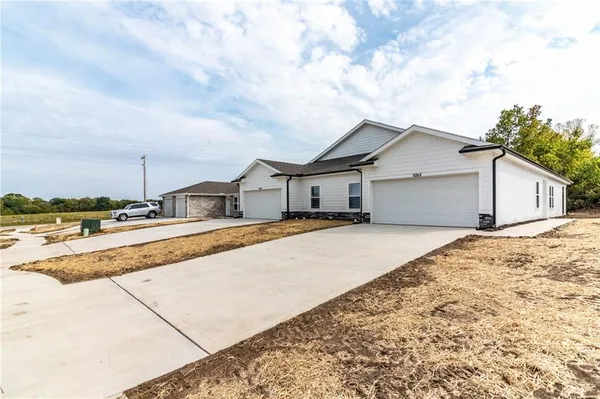 $260,000 | 1520 A Park Avenue, Warrensburg, MO 64093
