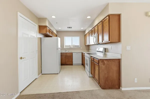 $1,525 | 16637 East Almont Drive, Unit 3, Fountain Hills, AZ 85268