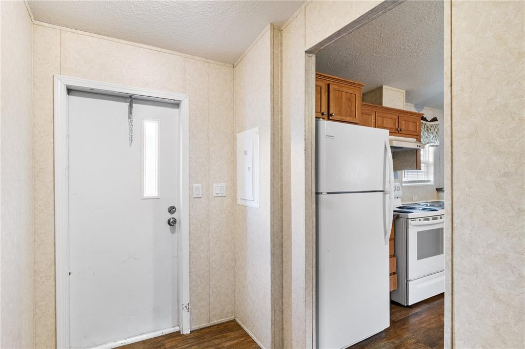 419 North Chestnut Road Lakeland, FL 33815 - Photo 15 of 24