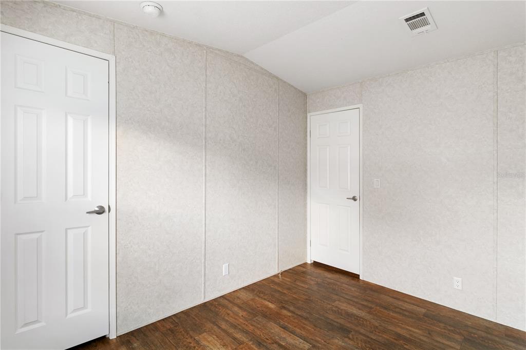 419 North Chestnut Road Lakeland, FL 33815 - Photo 9 of 24