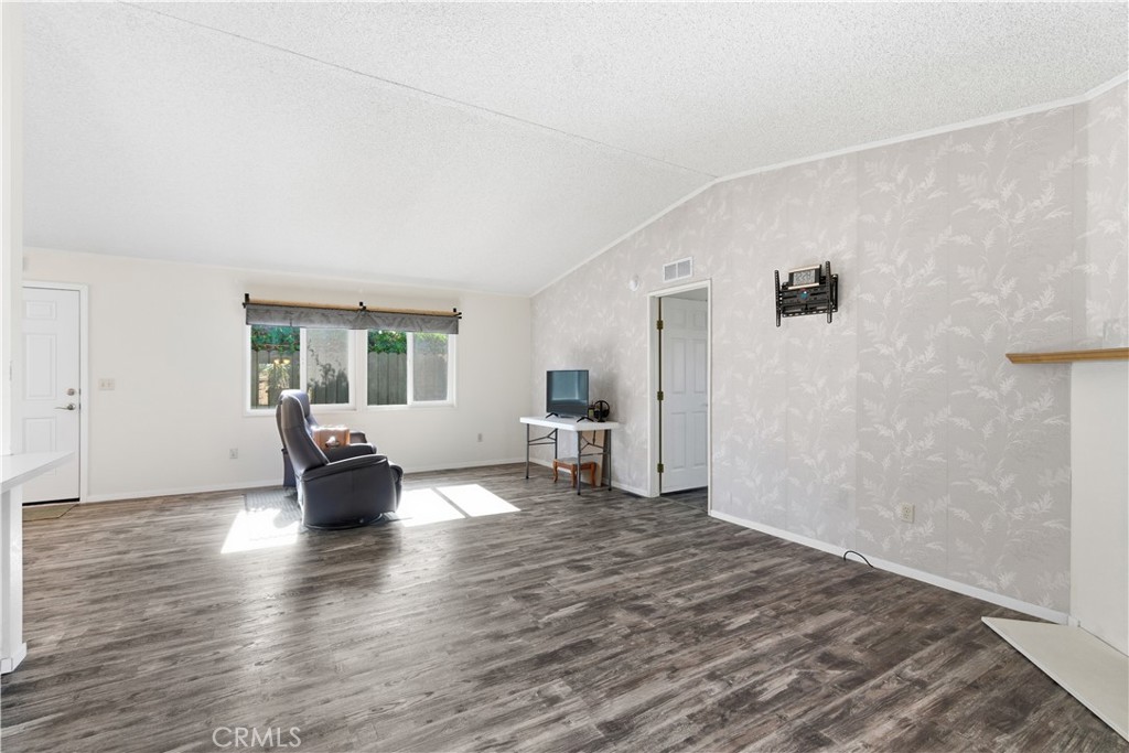 2155 Sierra Vista Santa Maria, CA 93458 - Photo 18 of 62