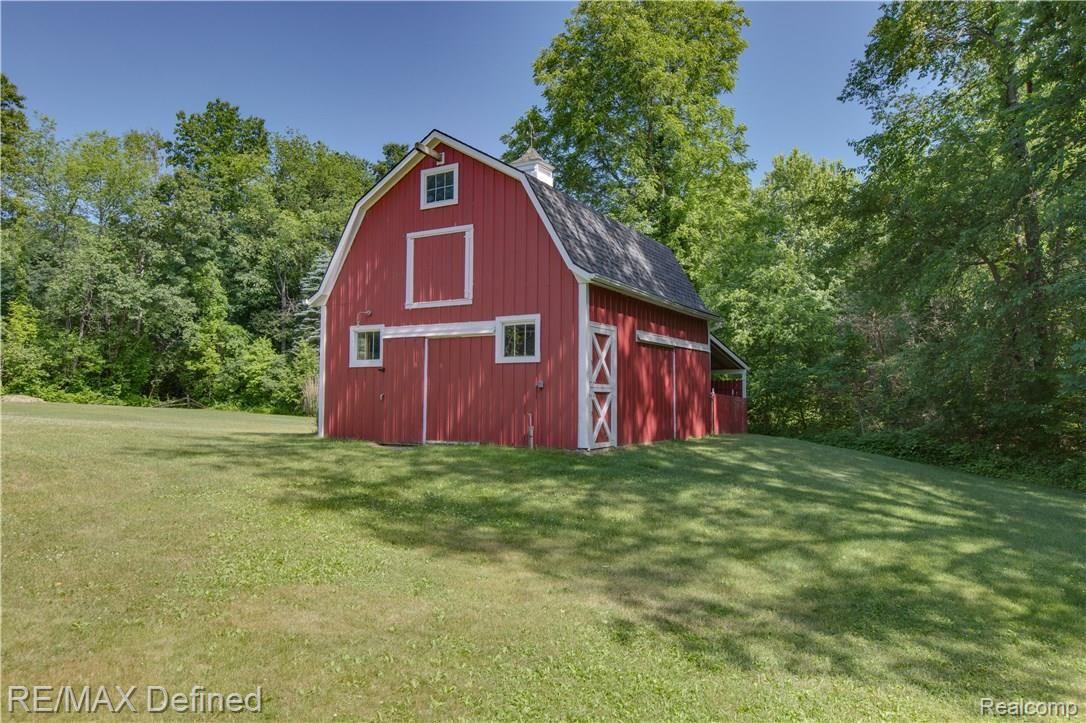 1840 East Gunn Road Rochester, MI 48306 - Photo 49 of 71 47.jpg