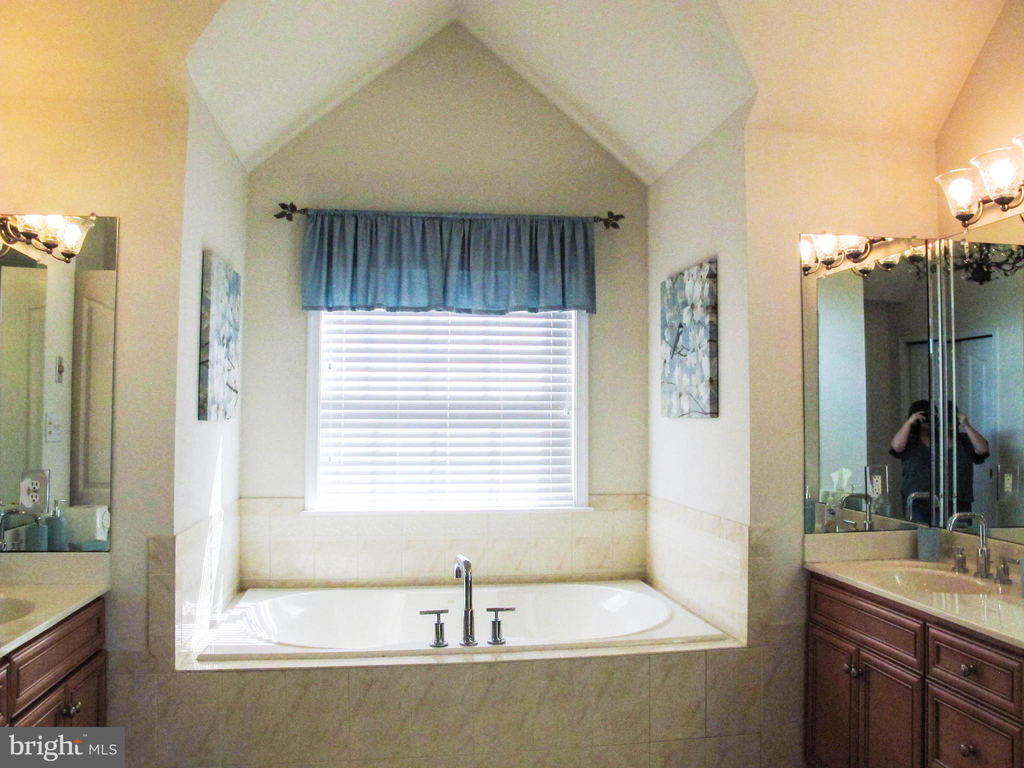 354 Rainey Road Swedesboro, NJ 08085 - Photo 28 of 32 Master Bathroom