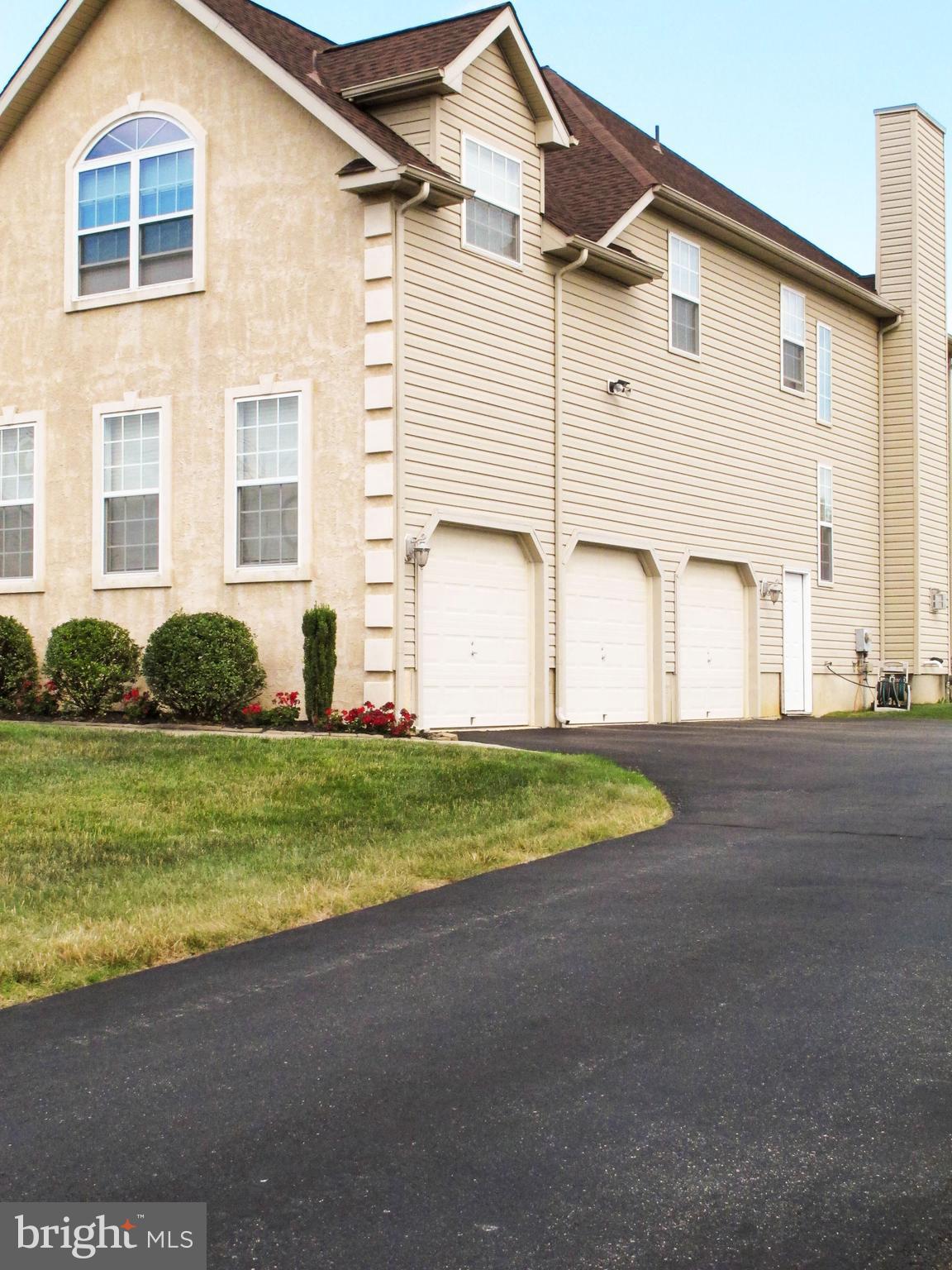 354 Rainey Road Swedesboro, NJ 08085 - Photo 32 of 32 Long driveway and 3-car garage