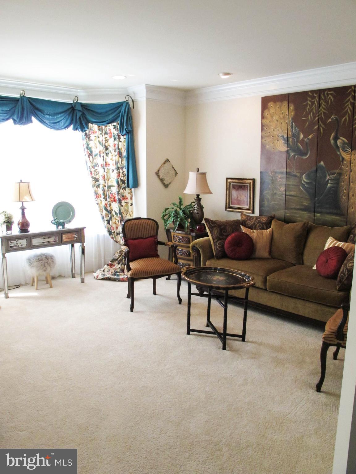 354 Rainey Road Swedesboro, NJ 08085 - Photo 6 of 32 Living Room