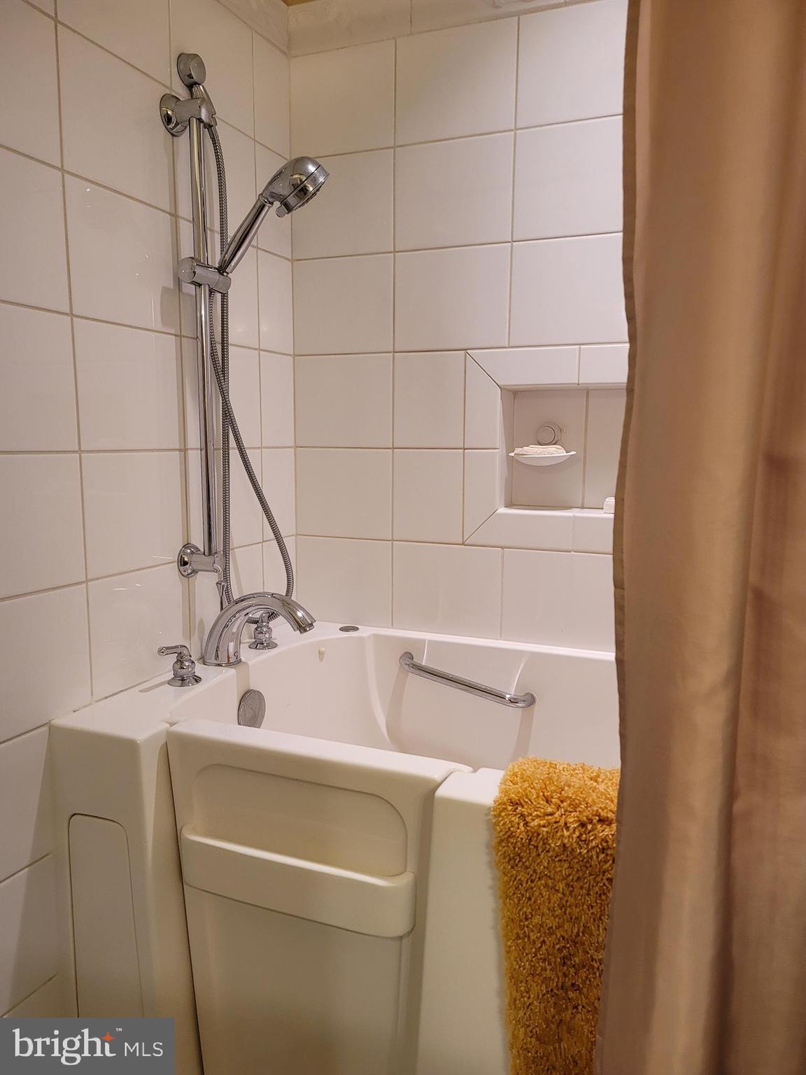945 South Stepney Road Aberdeen, MD 21001 - Photo 10 of 18 Primary En Suite
