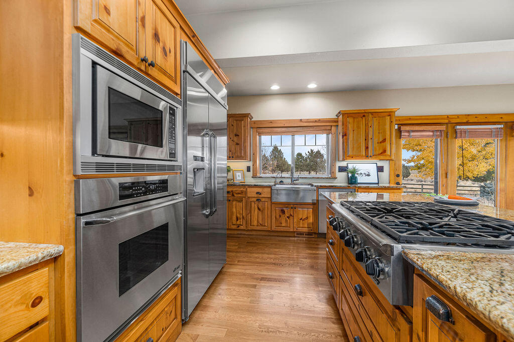 69620 Carlton Road Sisters, OR 97759 - Photo 12 of 50 DSC01181