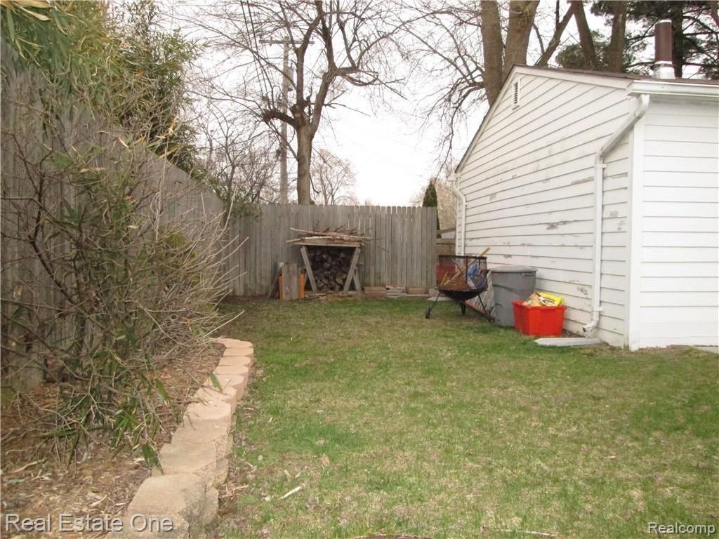 19193 Rensellor Street Livonia, MI 48152 - Photo 16 of 19 BEHIND GAR2.JPG
