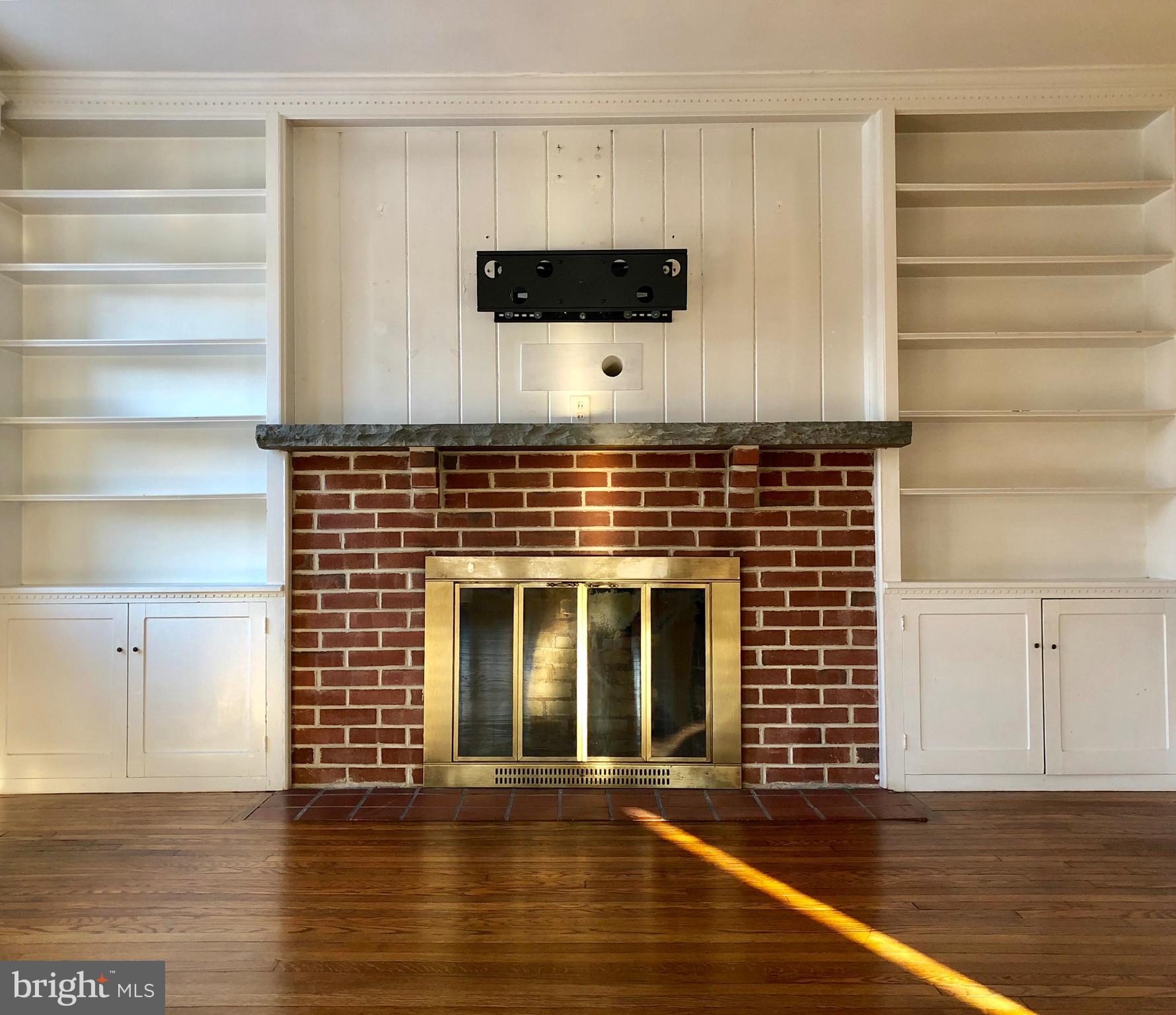 601 East Manoa Road Havertown, PA 19083 - Photo 11 of 39 Fireplace