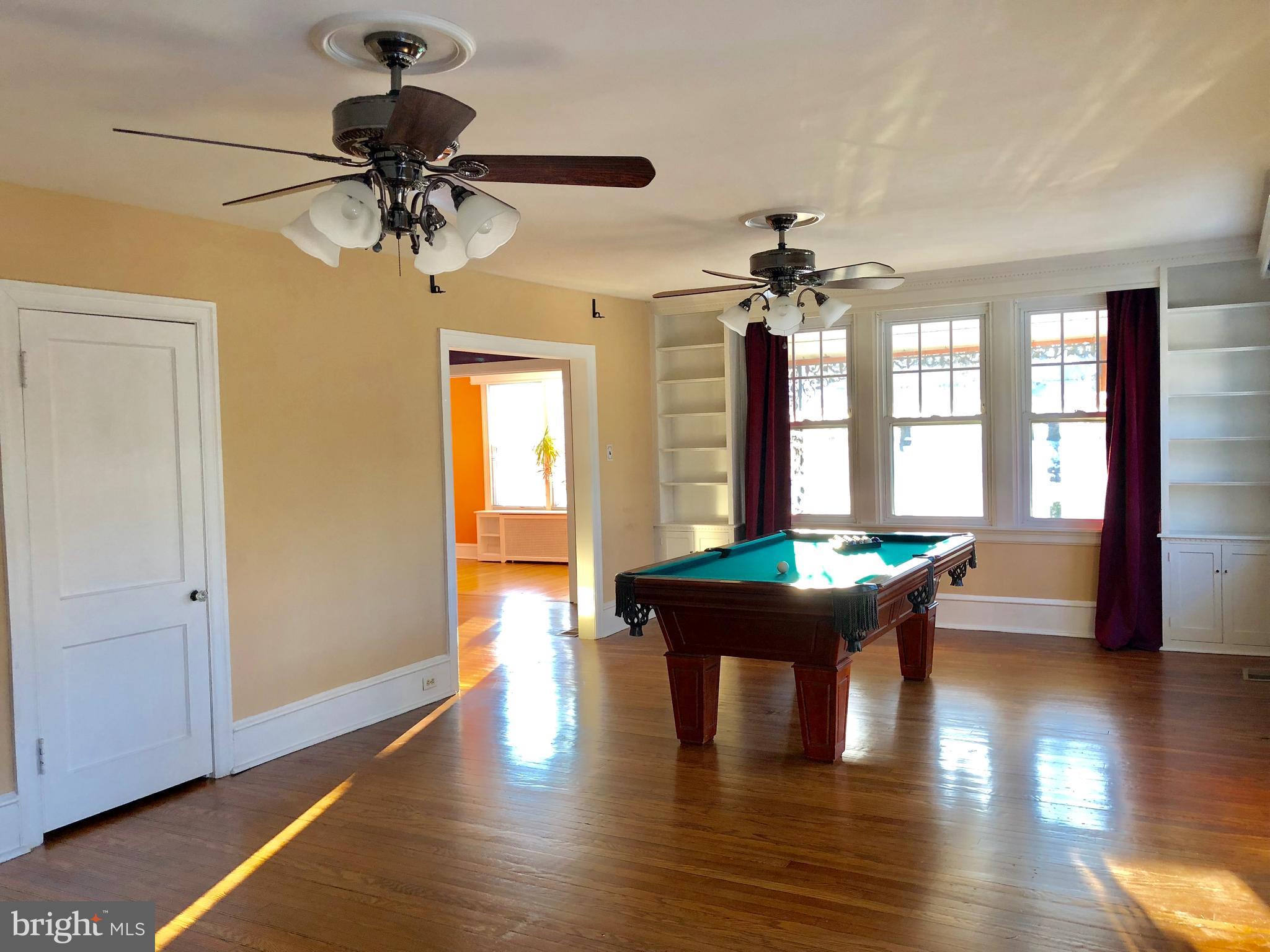 601 East Manoa Road Havertown, PA 19083 - Photo 12 of 39 Living Room