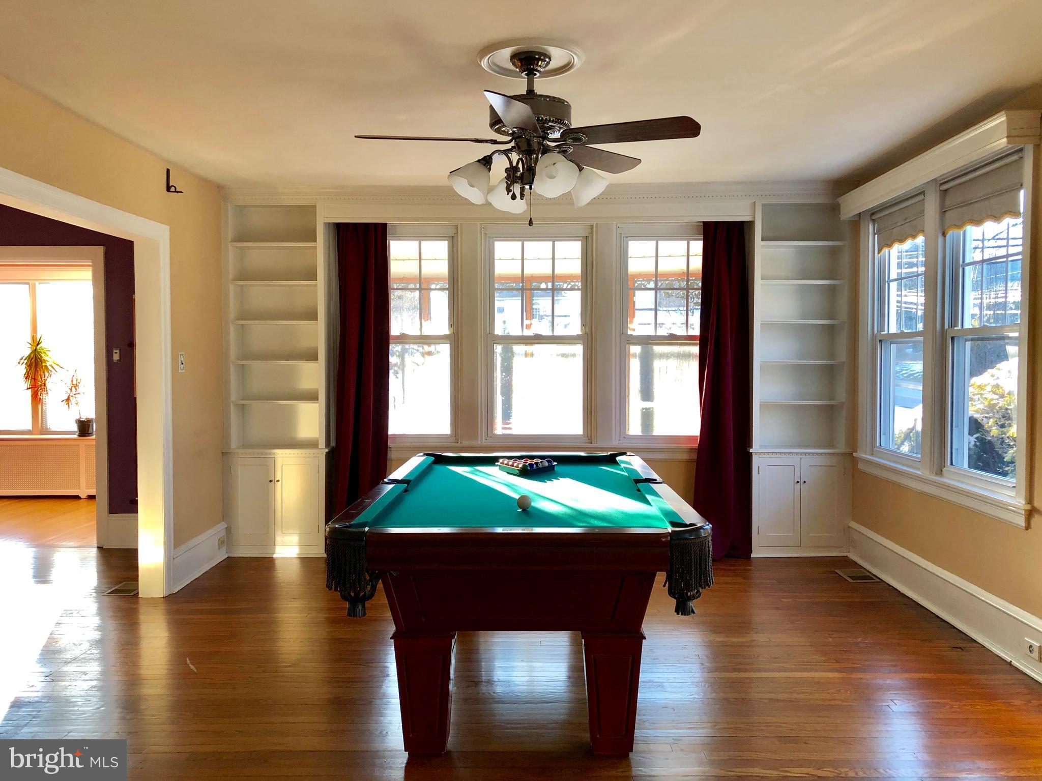 601 East Manoa Road Havertown, PA 19083 - Photo 13 of 39 Living Room