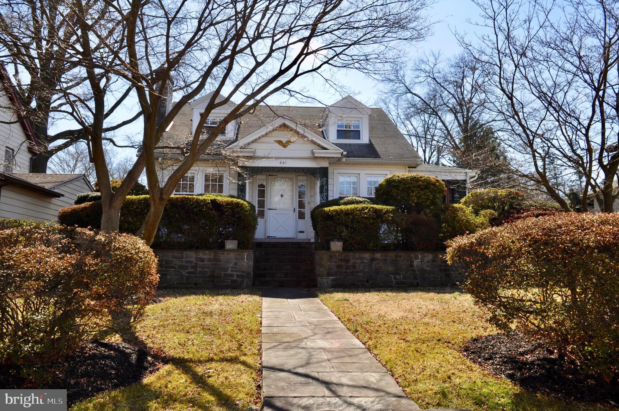 601 East Manoa Road Havertown, PA 19083 - Photo 3 of 39 Exterior Front