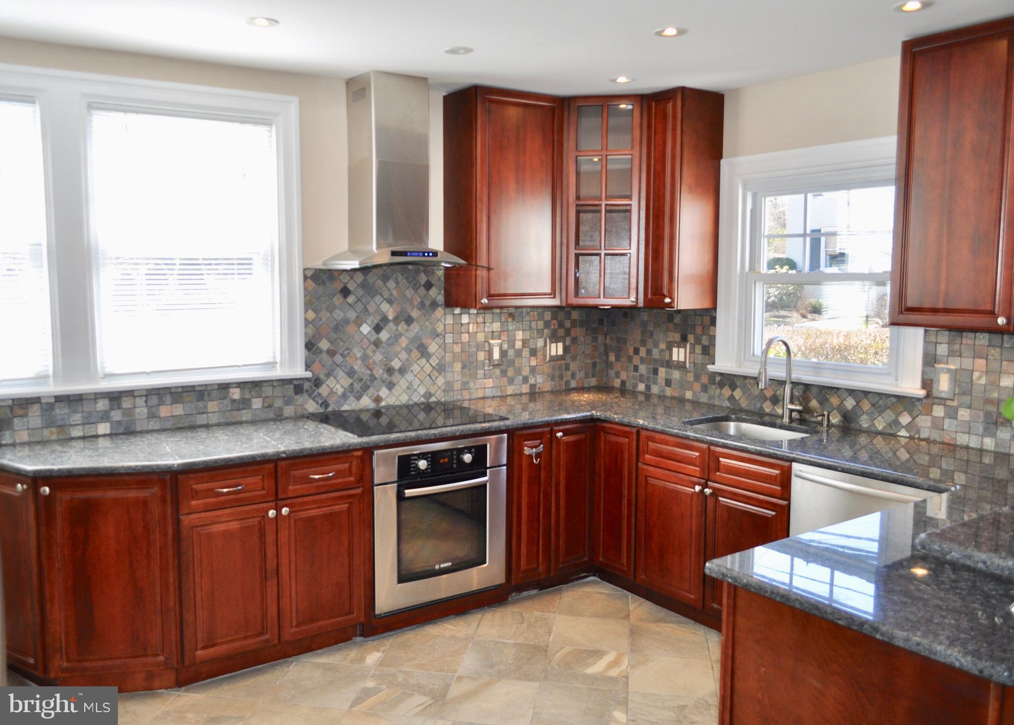 601 East Manoa Road Havertown, PA 19083 - Photo 7 of 39 Kitchen